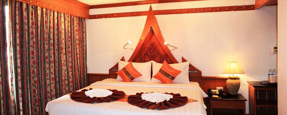 Patong Beach Bed And Breakfast Екстер'єр фото